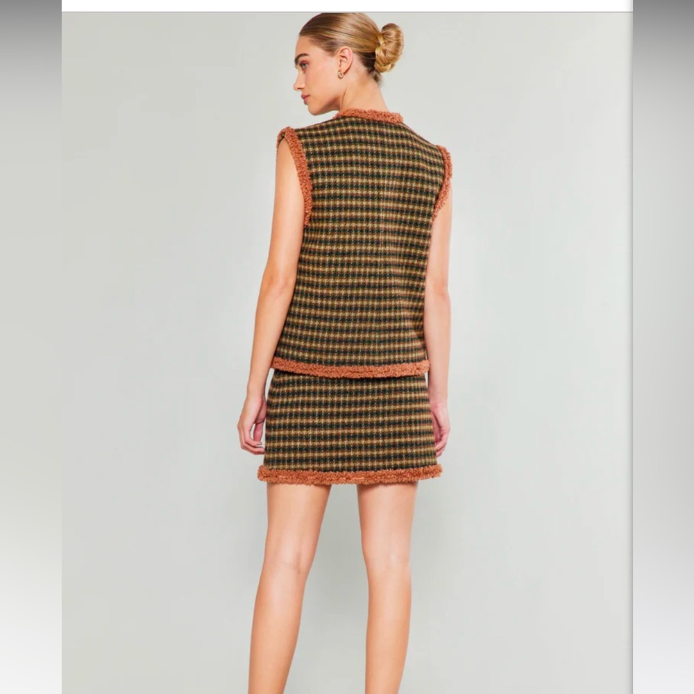 HOUNDSTOOTH VEST AND MINI SKIRT - Picture 2 of 7